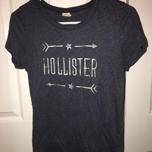 HOLLISTER GRAPHIC TEE